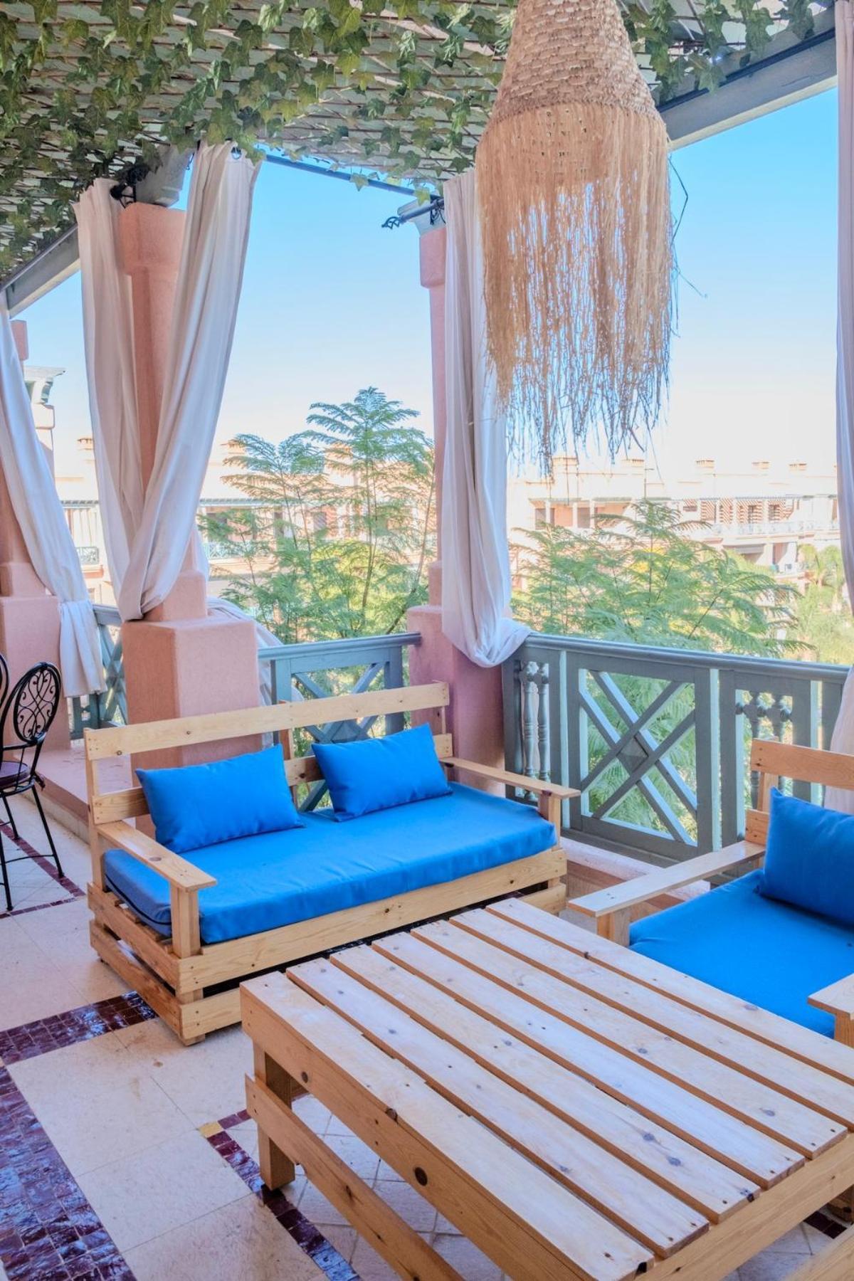 Luxury 2br With Pool & Garden View Balcony Apartment *