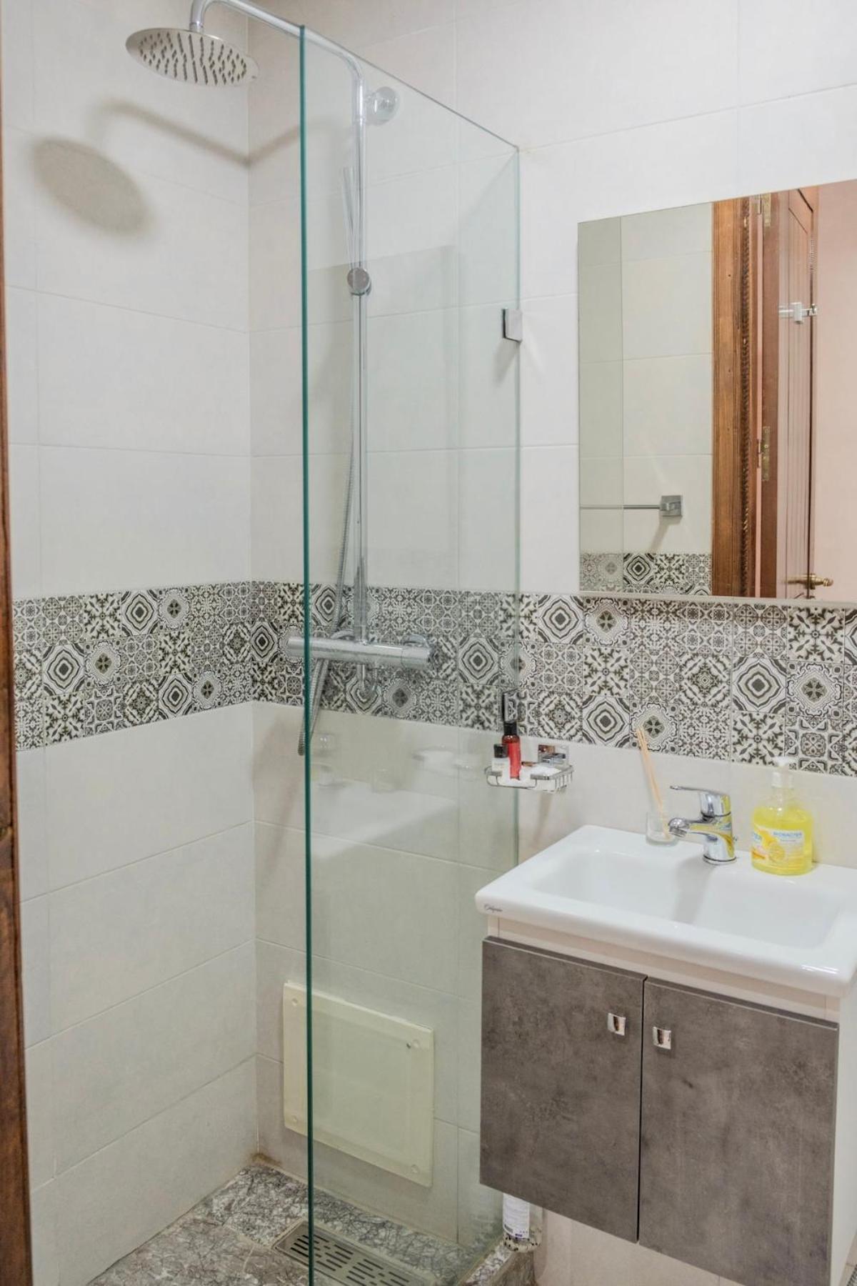 Luxury 2br With Pool & Garden View Balcony Apartment *
