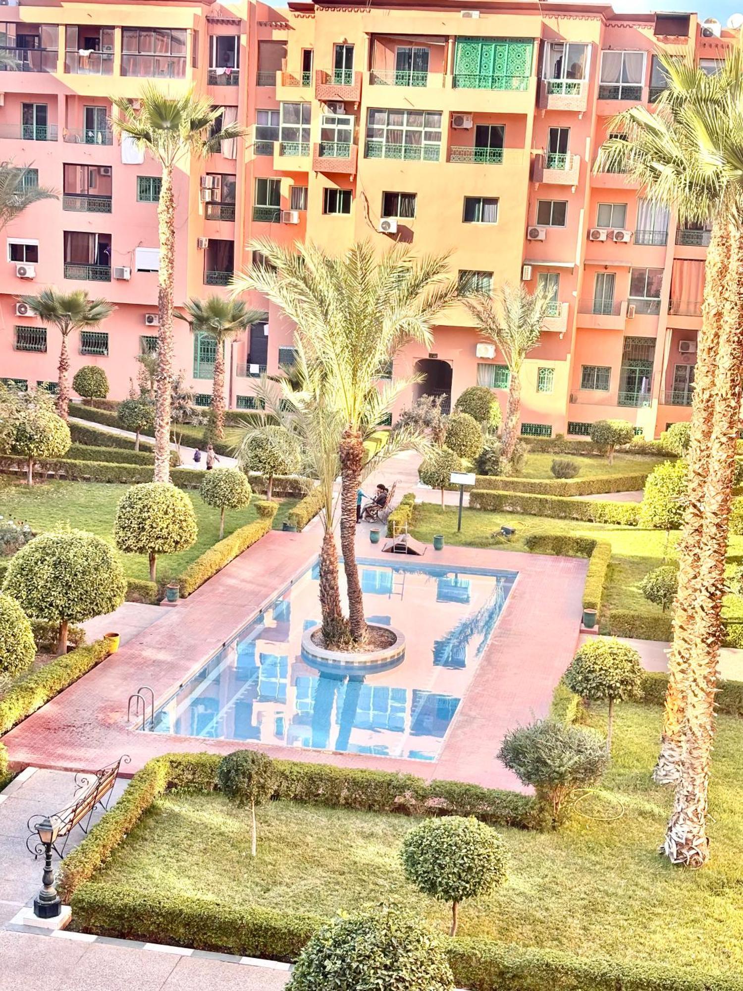 Avec Piscine Apartment *