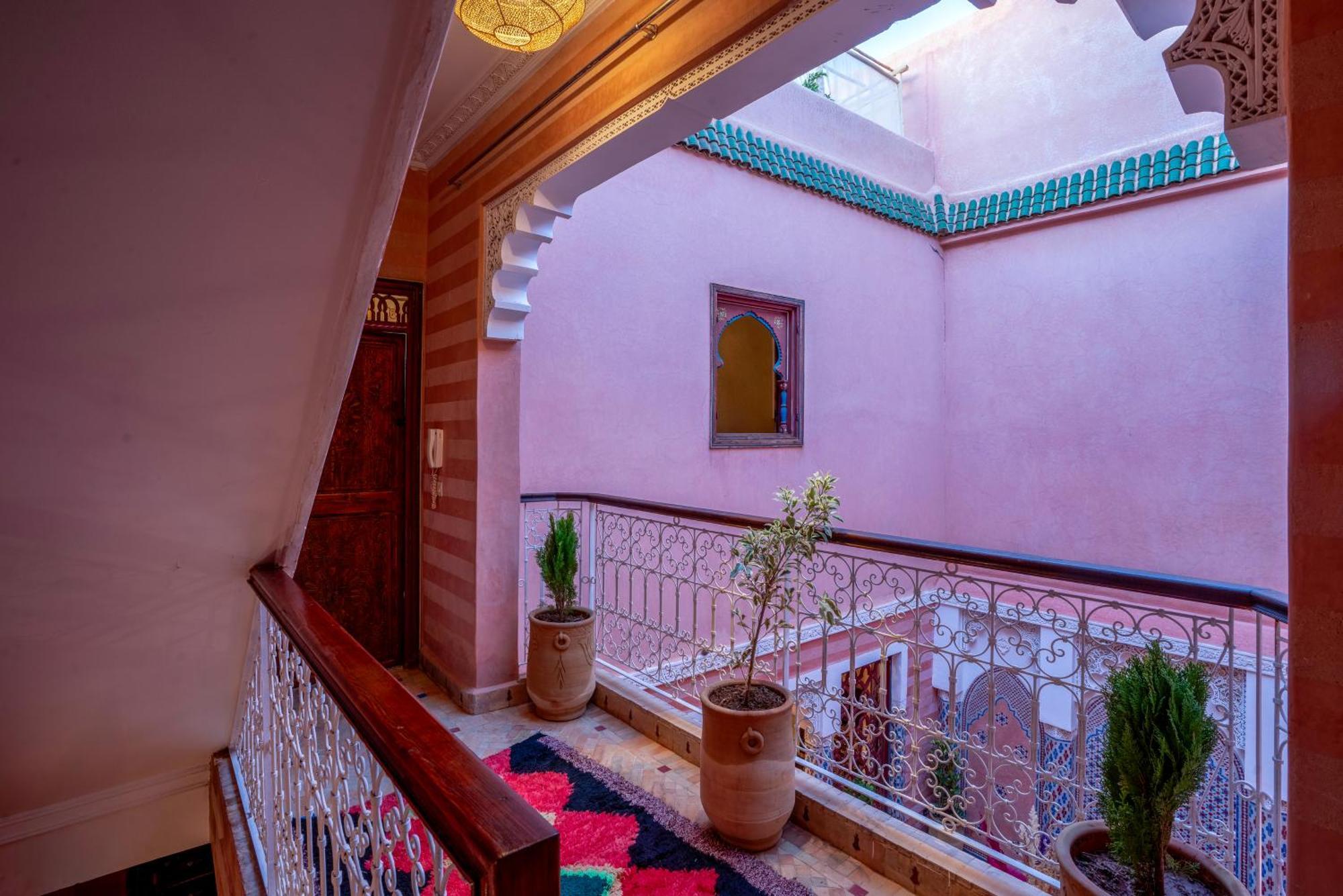 Le Graff Pink Bed & Breakfast