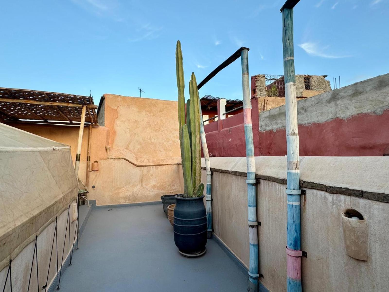 Guenaoua * Marrakesh