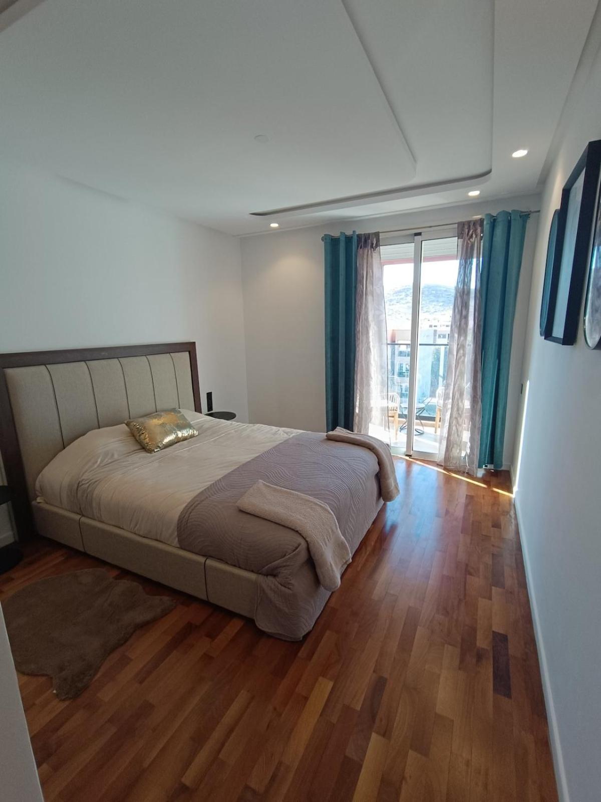 Apartment Les 3 Collines - 96m Carre Moderne Avec Vue Sur Gueliz Marrakesh