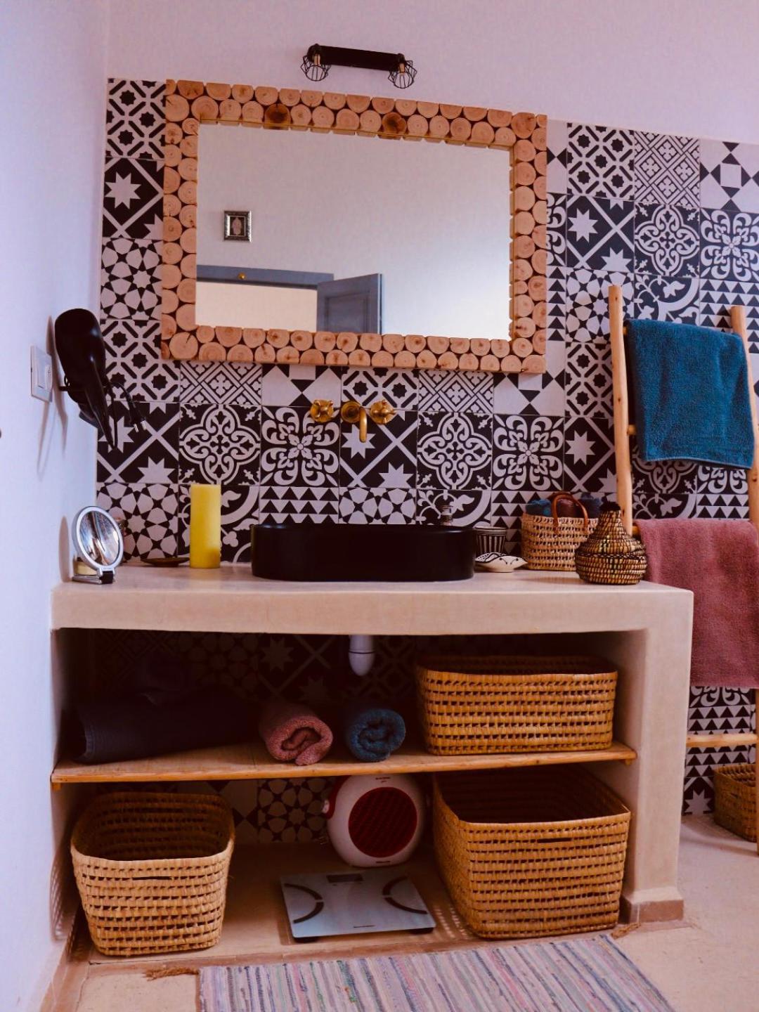 Dar Julia En Exclusivite Avec Jacuzzi