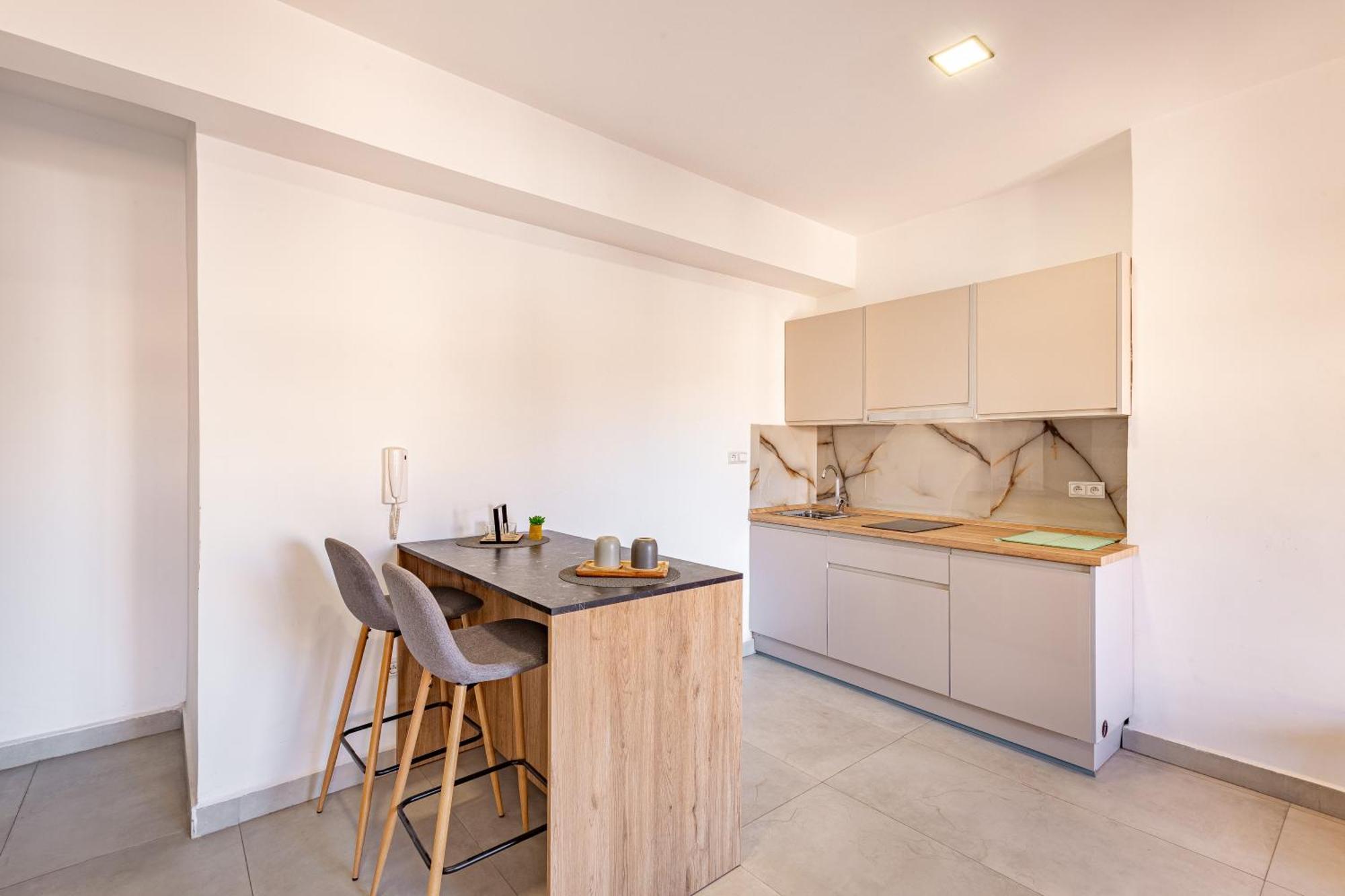 Modern Friendly Appt In Gueliz