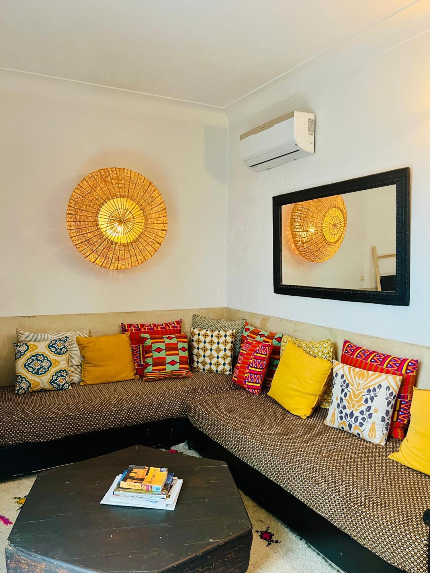 Prive, 5 Et Piscine Holiday home *