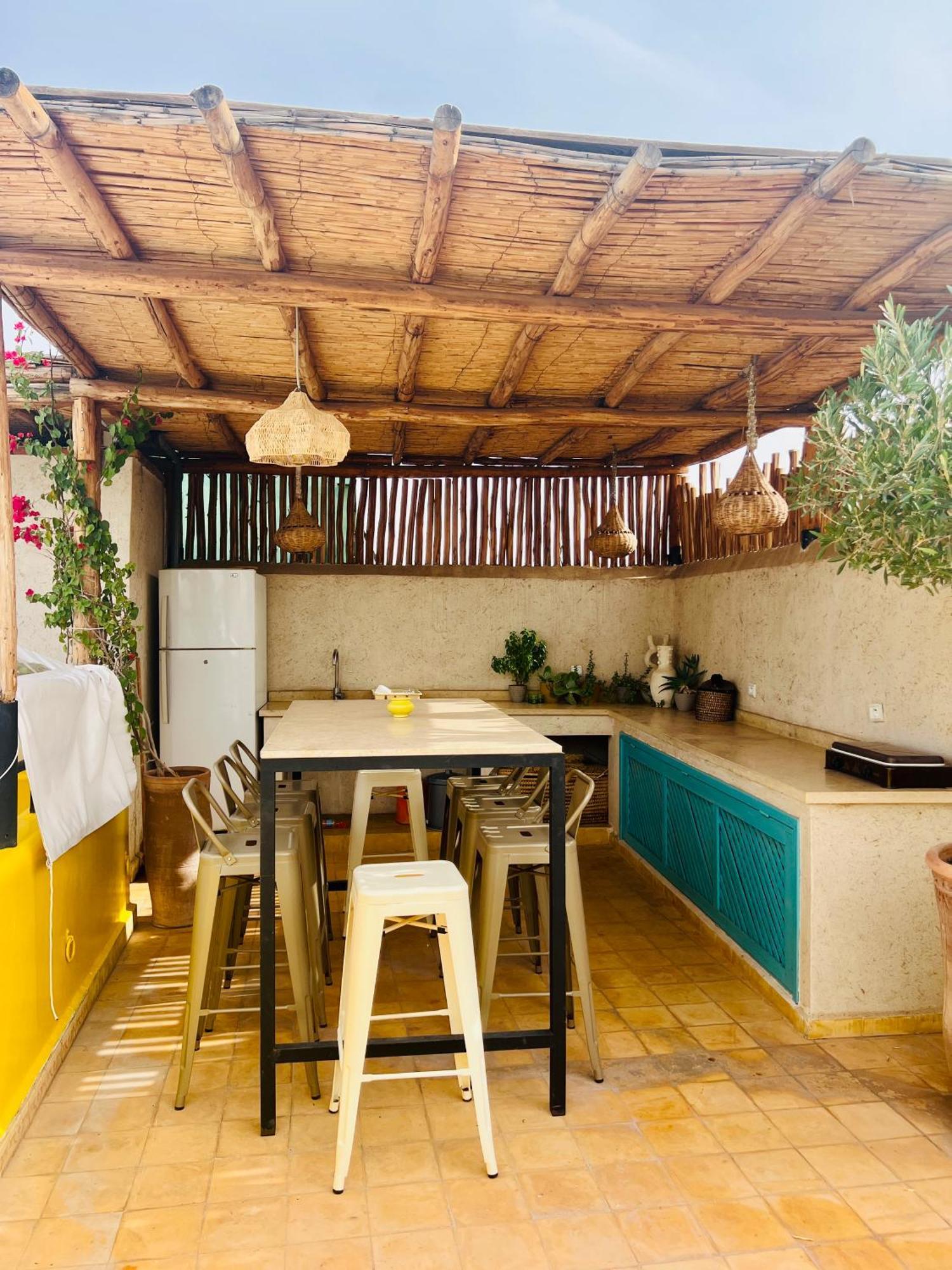 Prive, 5 Et Piscine Holiday home