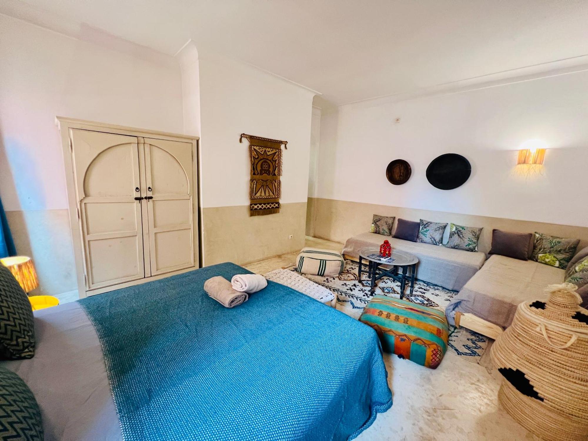 Prive, 5 Et Piscine Holiday home *