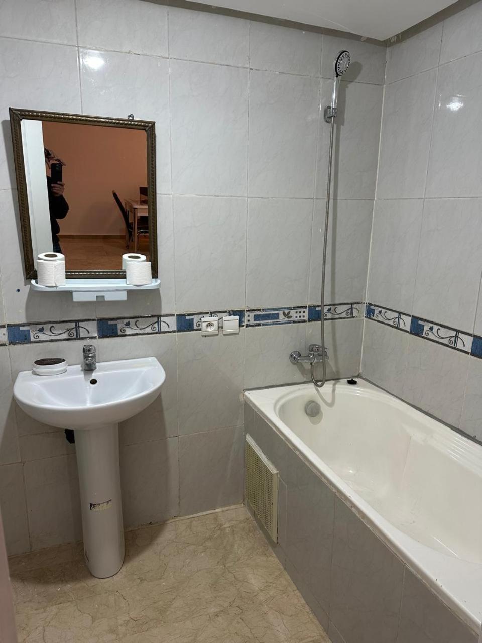 Apartment Le Hivernage 8-37-44 Face Gare Ctm Et A 10mn De L'aeroport