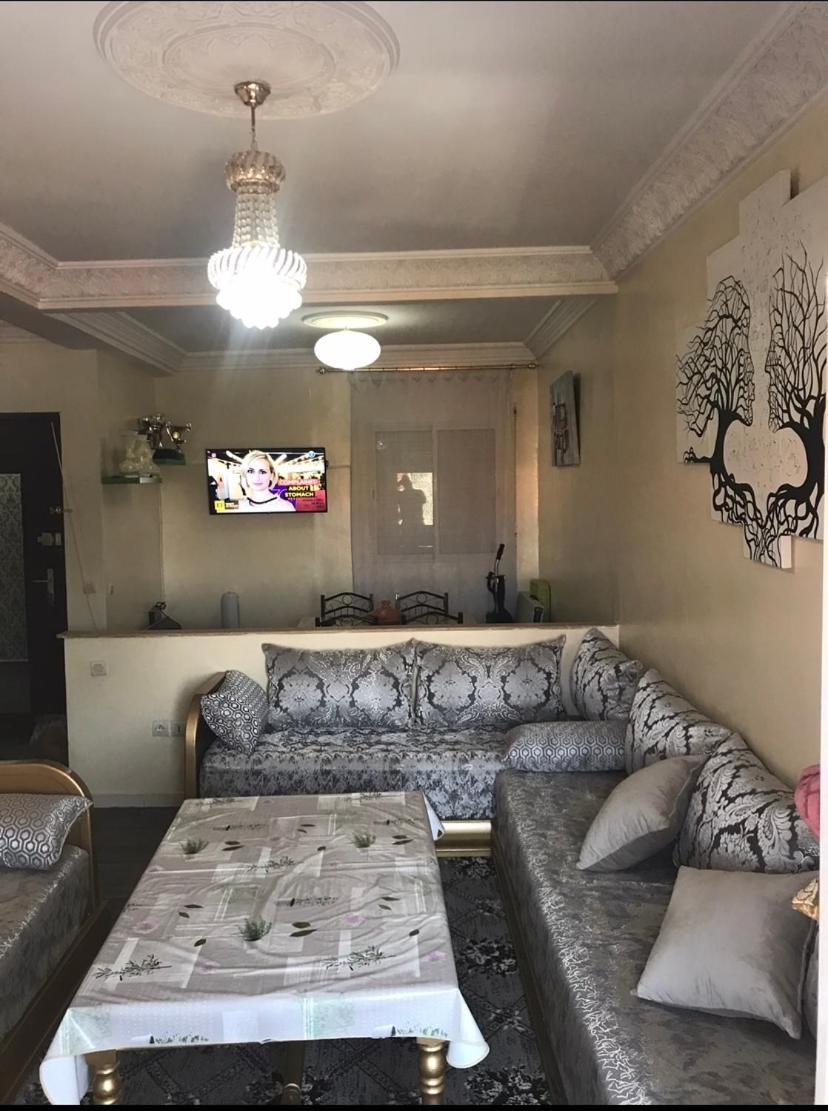 Apartment A6 *