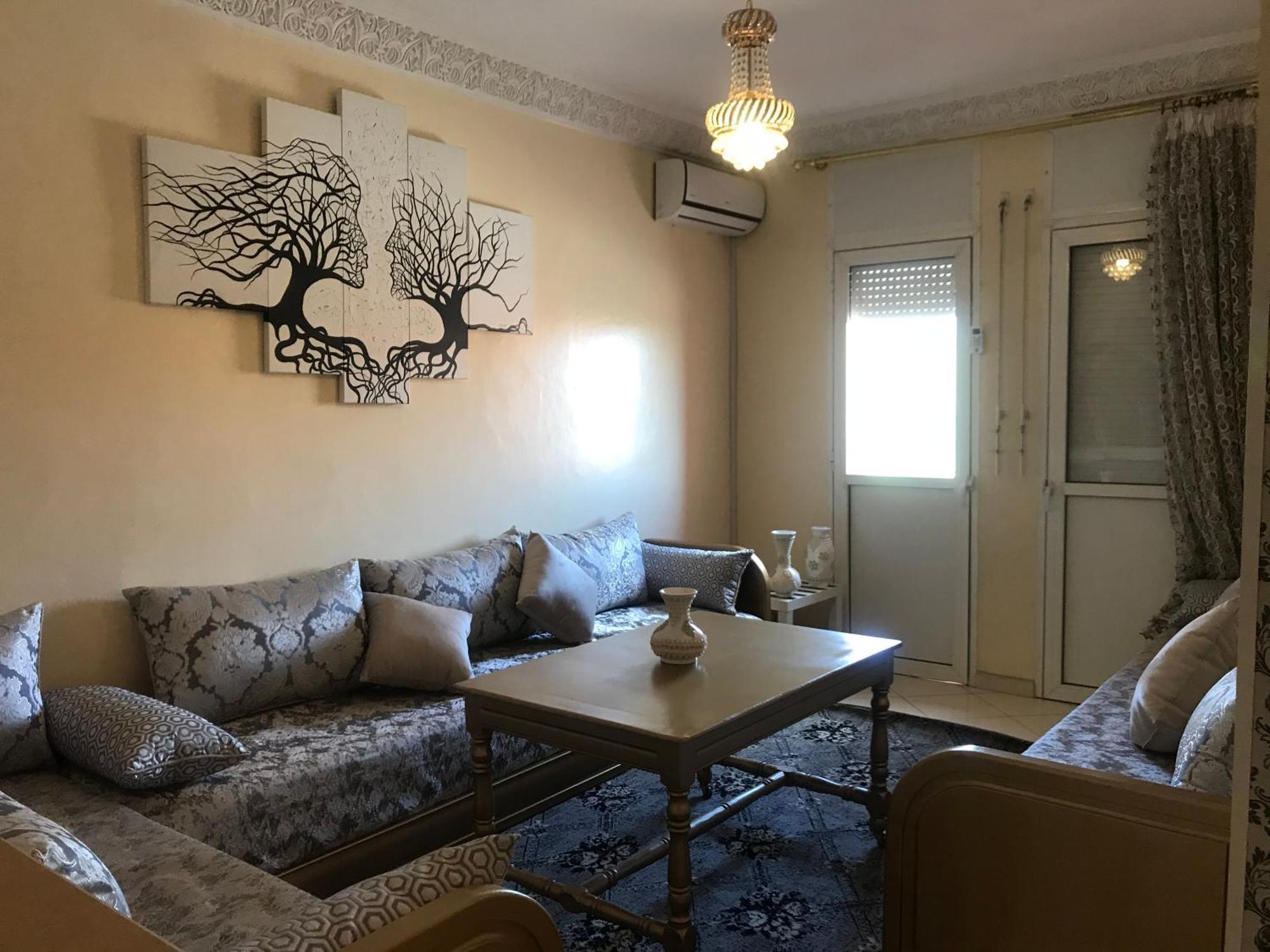 A6 Apartment *