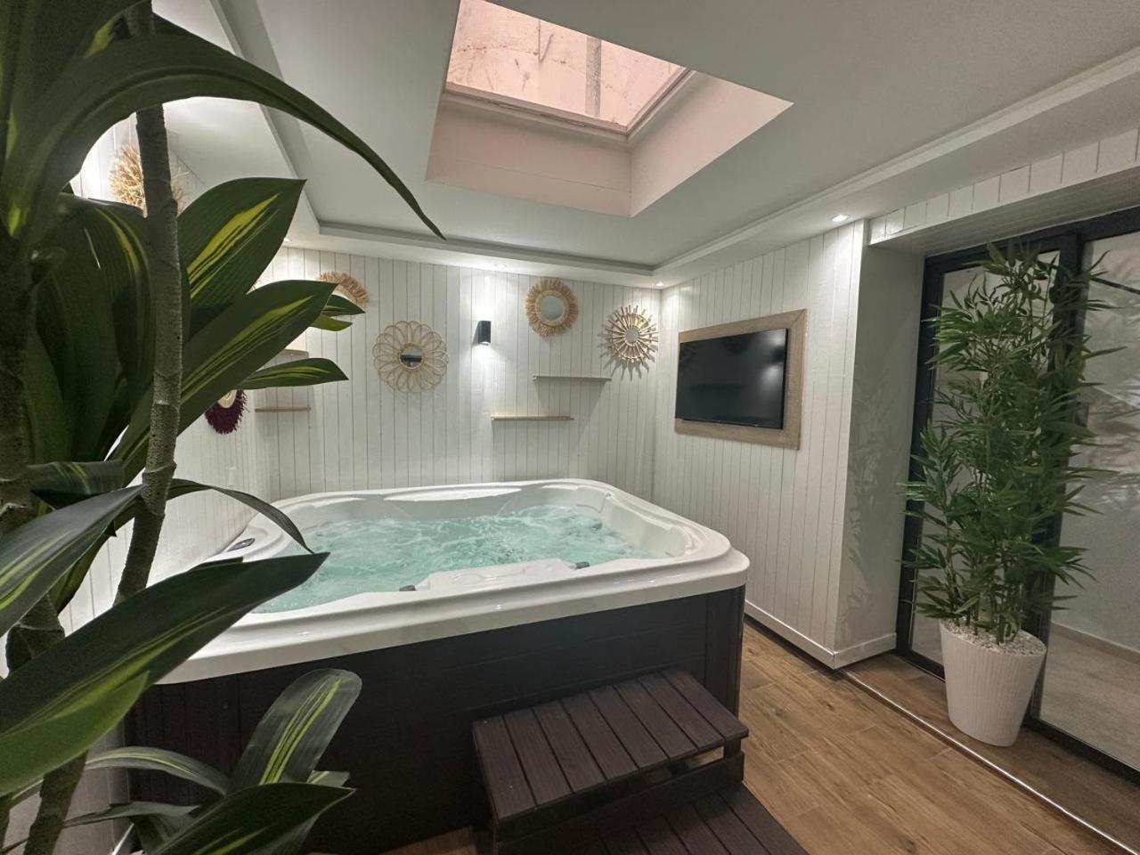 Duplex Jacuzzi Apartment Marrakesh