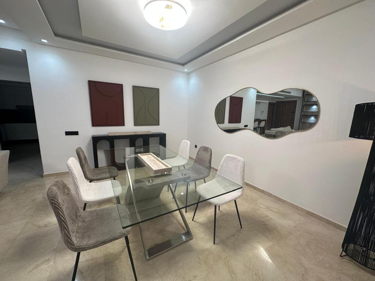 Duplex Jacuzzi Apartment