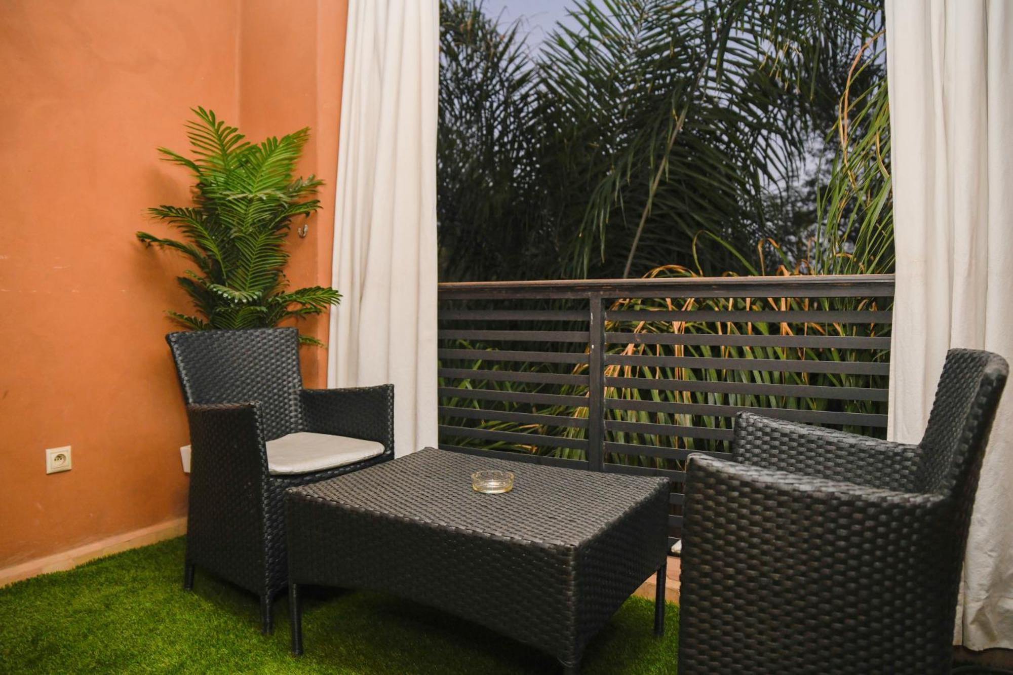 Apartment Chic & Modern In Center - Pool, Iptv & Comfort *