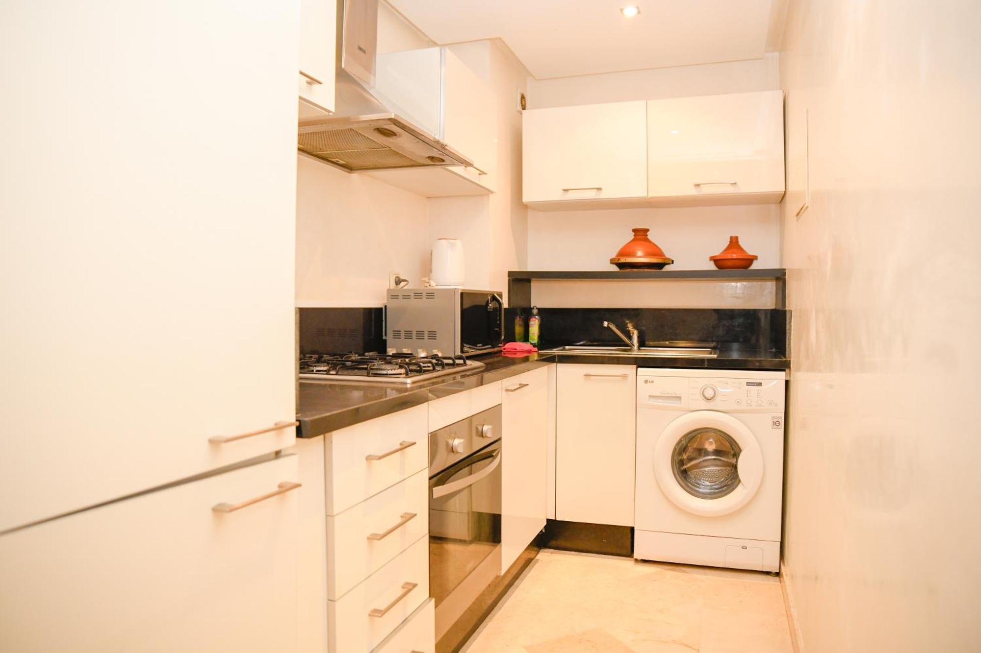 Apartment Chic & Modern In Center - Pool, Iptv & Comfort *