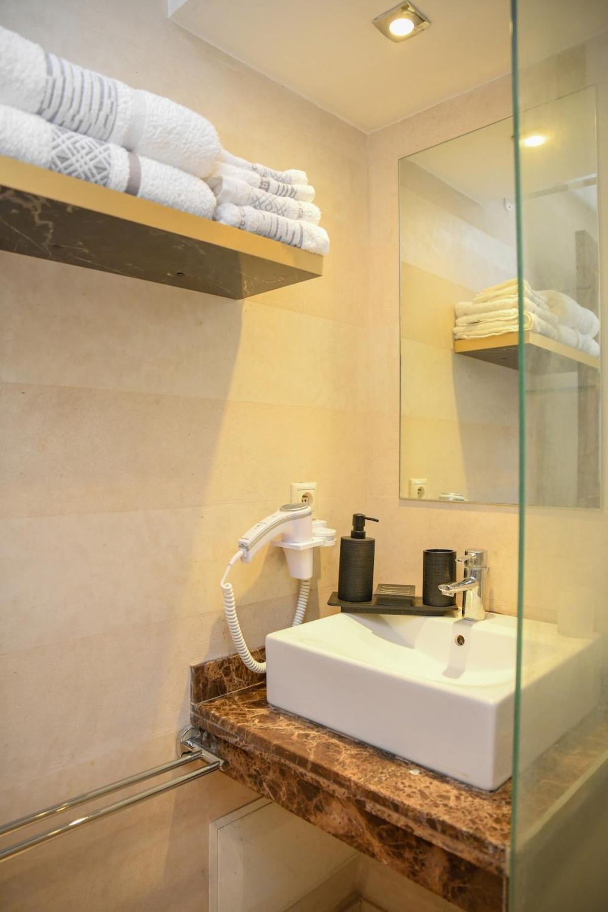 Chic & Modern In Center - Pool, Iptv & Comfort Apartment Marrakesh