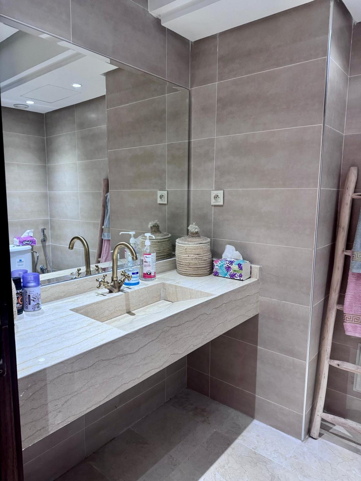 Rentsuite Premium Village 3 Luxurious With Multiple Swimming Pools Apartment *