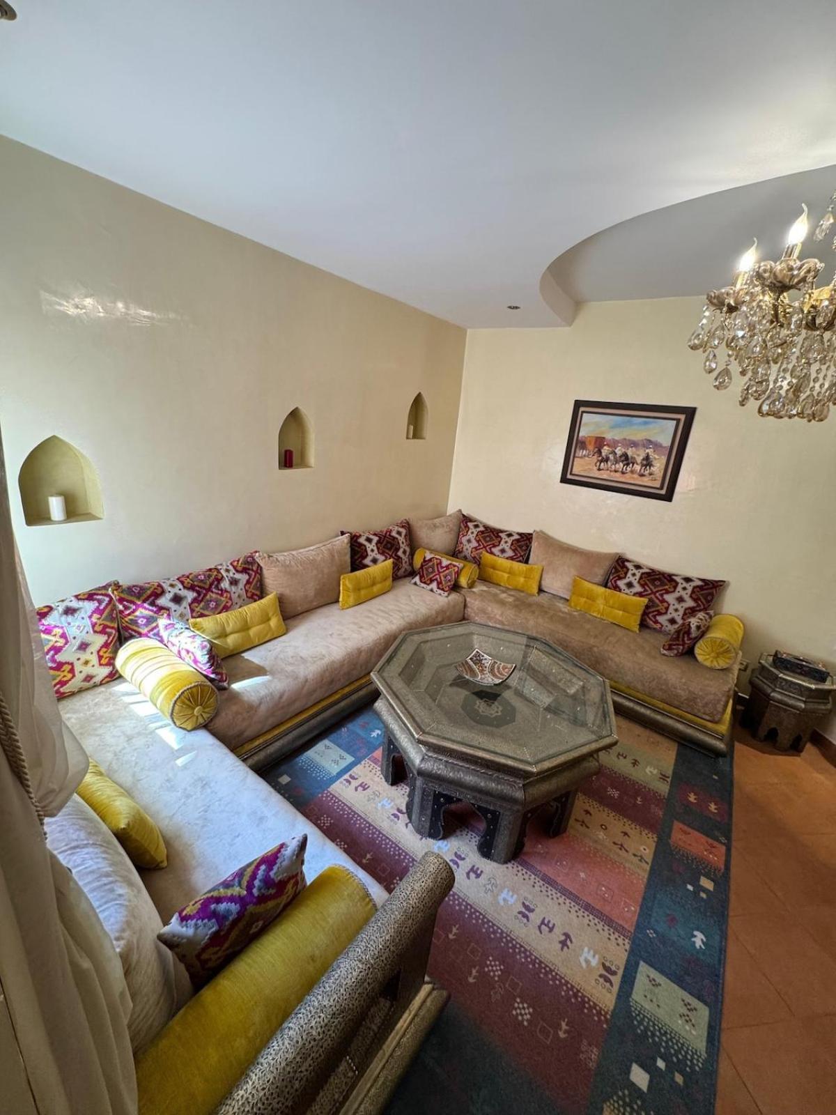 Apartment Authentic Family Stylein Gueliz *
