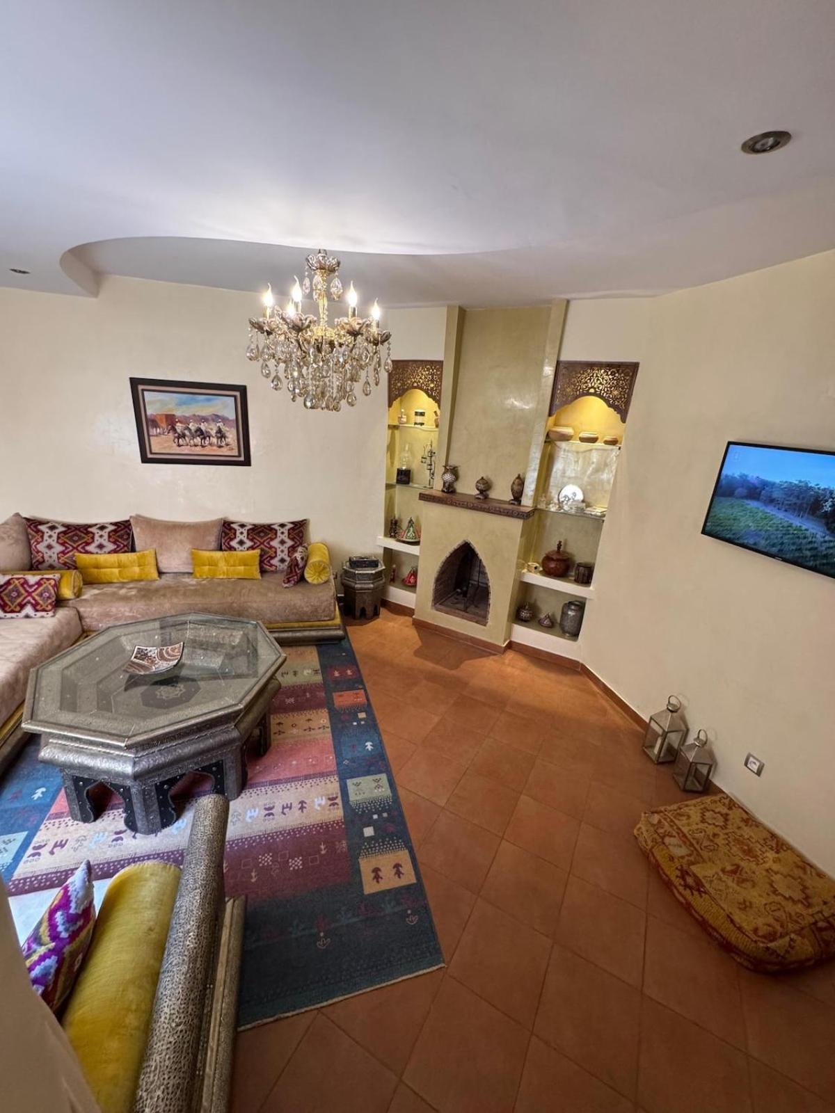 Authentic Style In Marrakech Apartment *