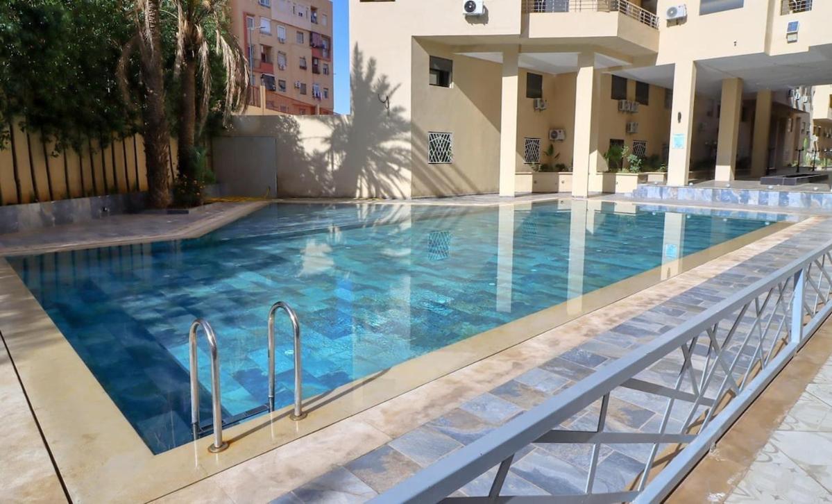 Privee Marrakech -piscine-parking *