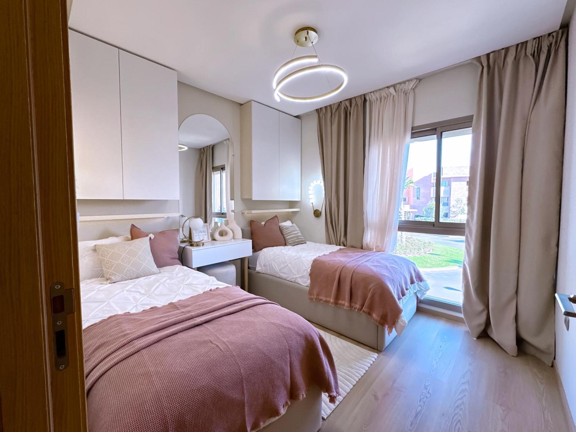 Luxurious, Modern & Cosy In Prestigia, Golf, Pool & View *