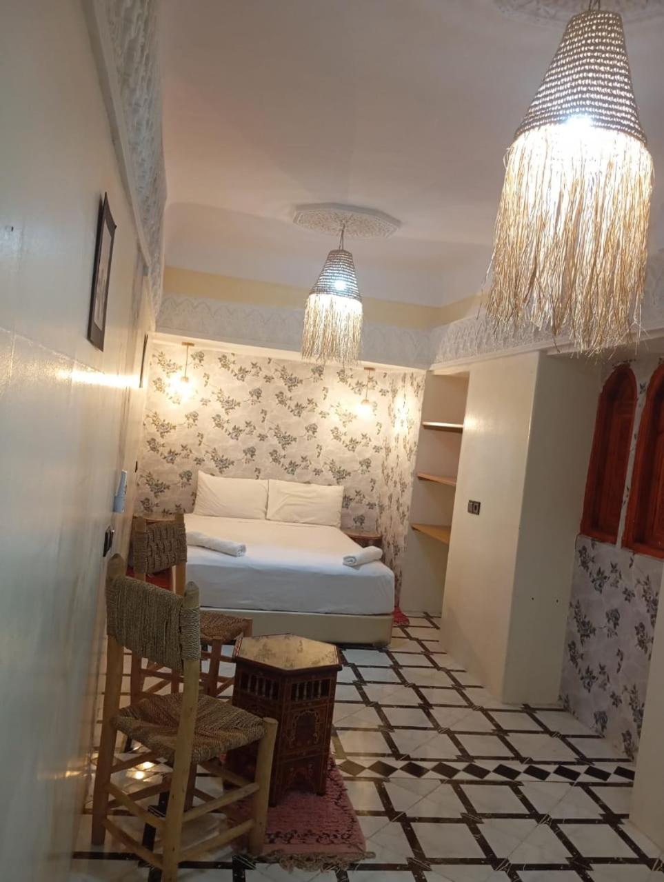 Guest house Amirwa 2 *