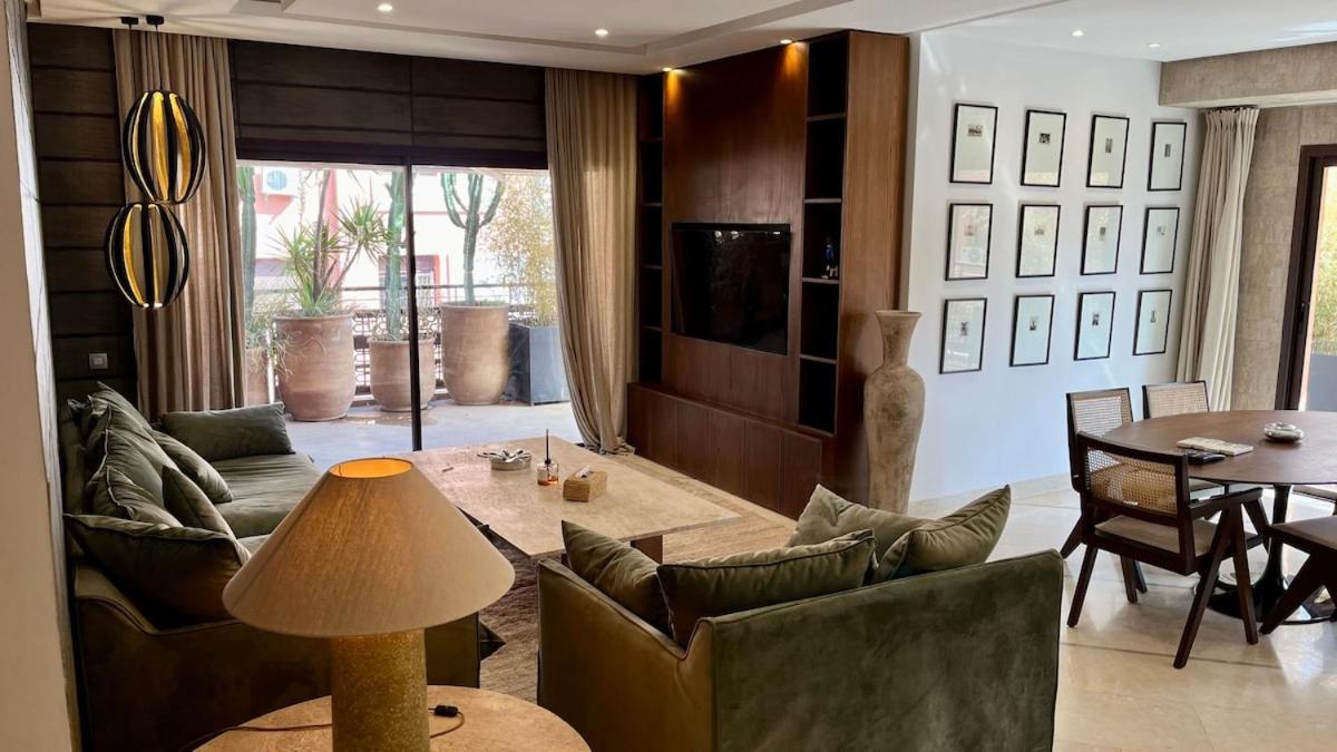 De Luxe A Care Eden Apartment