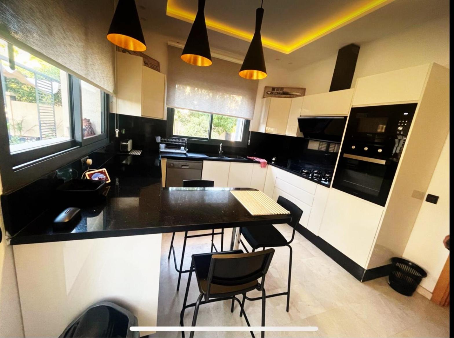 Exotic Vip Family Only -service Chambre,billard,ping-pong,piscine Privee Chauffee Sur Demande *