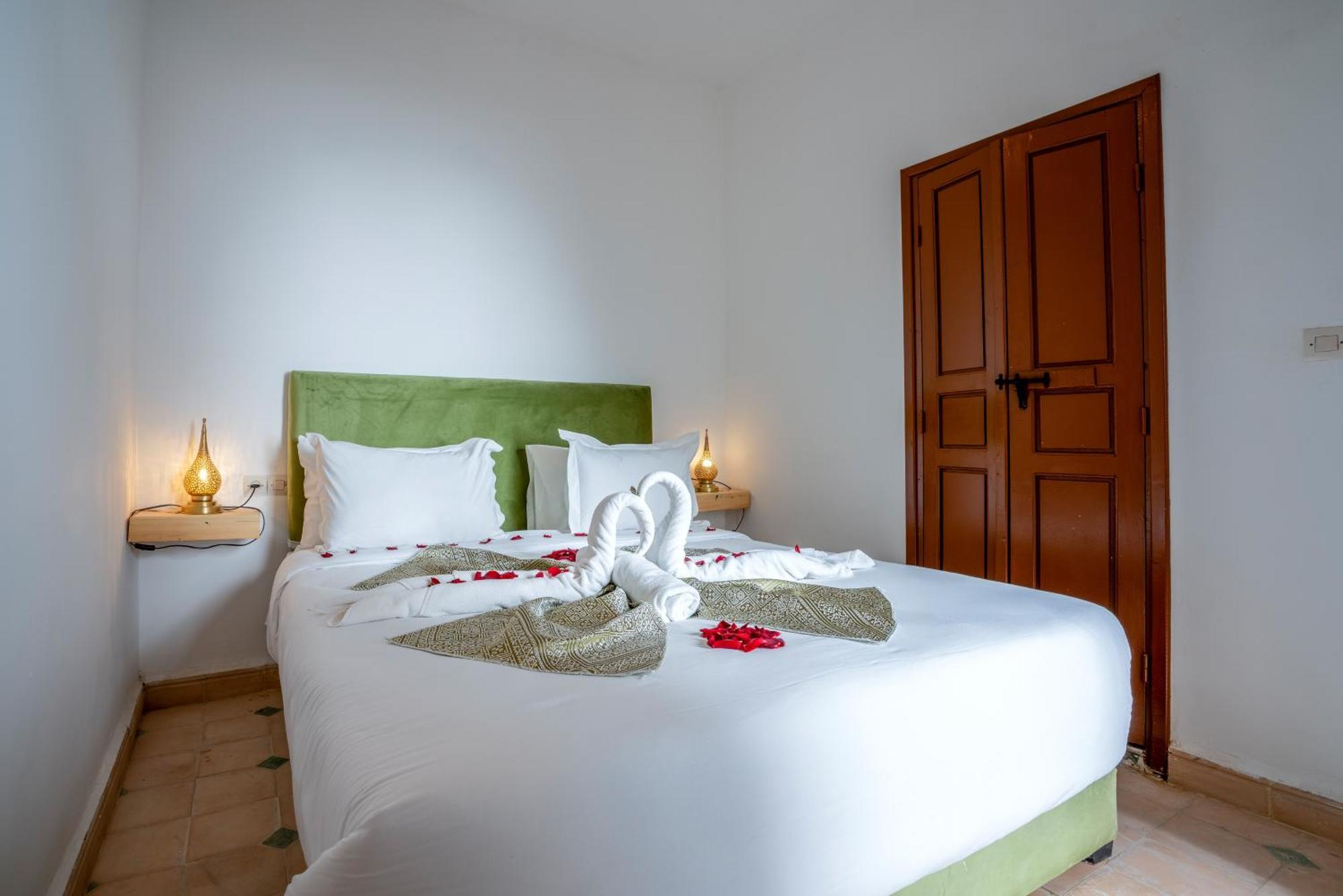 Guest house Ilyan & *