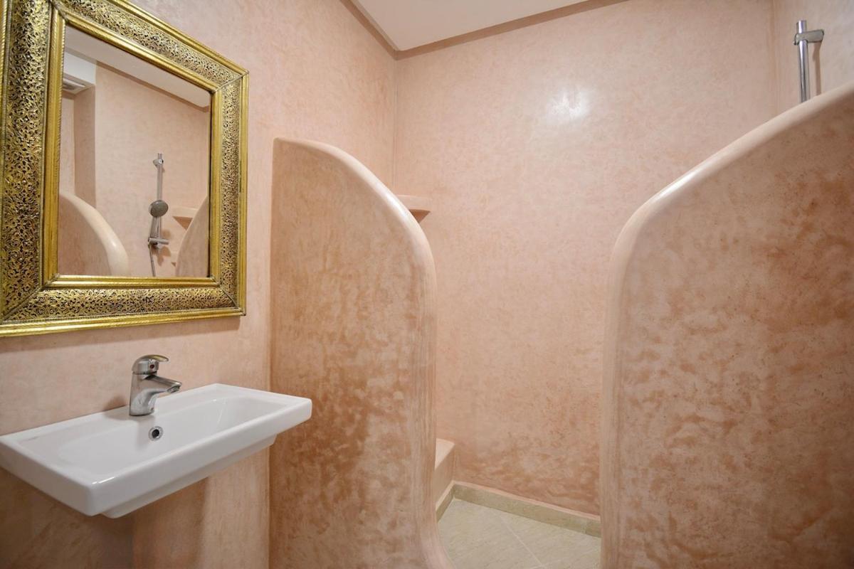 Lalla Homes Pink Gueliz *