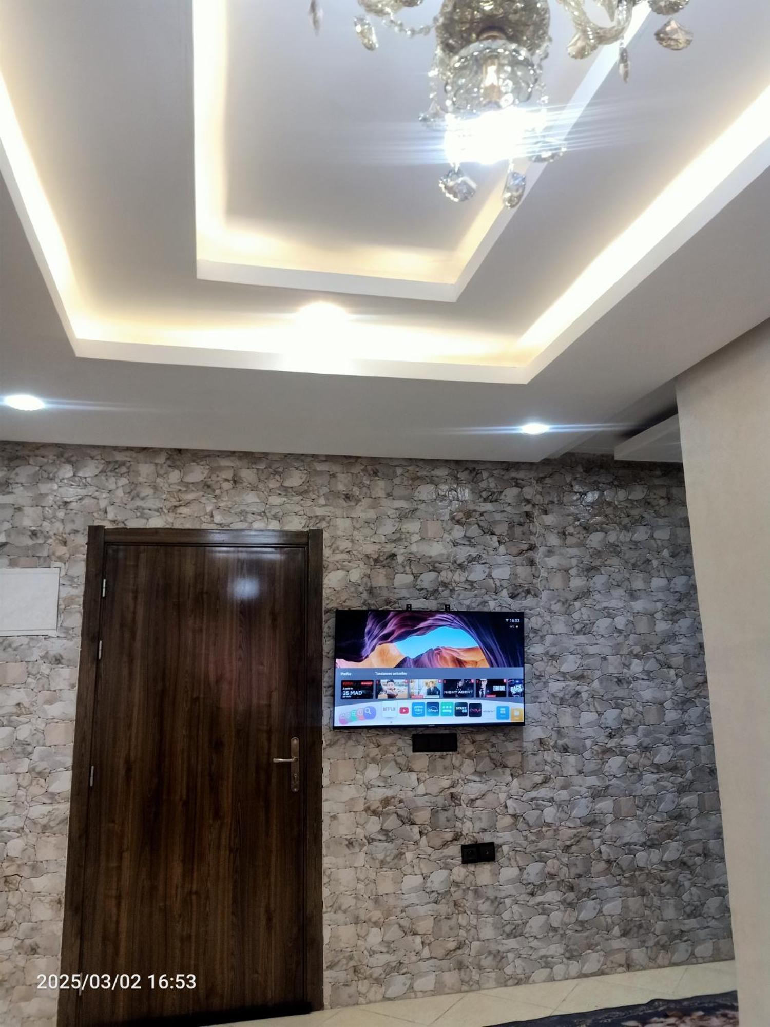 Beautiful Near Airport Apartment *