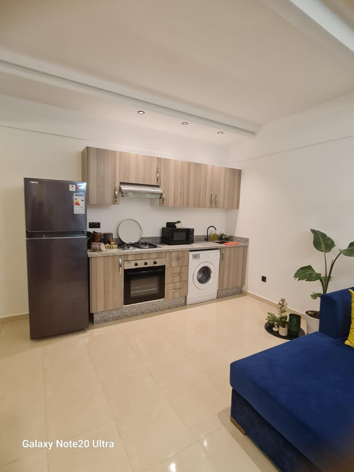 Quiet Apartment *