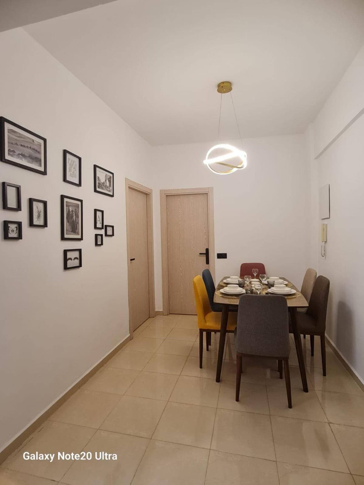 Quiet Apartment *