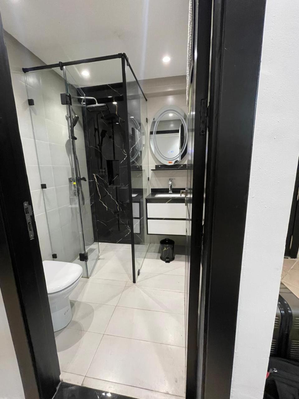 Plaza Chic Apartment *