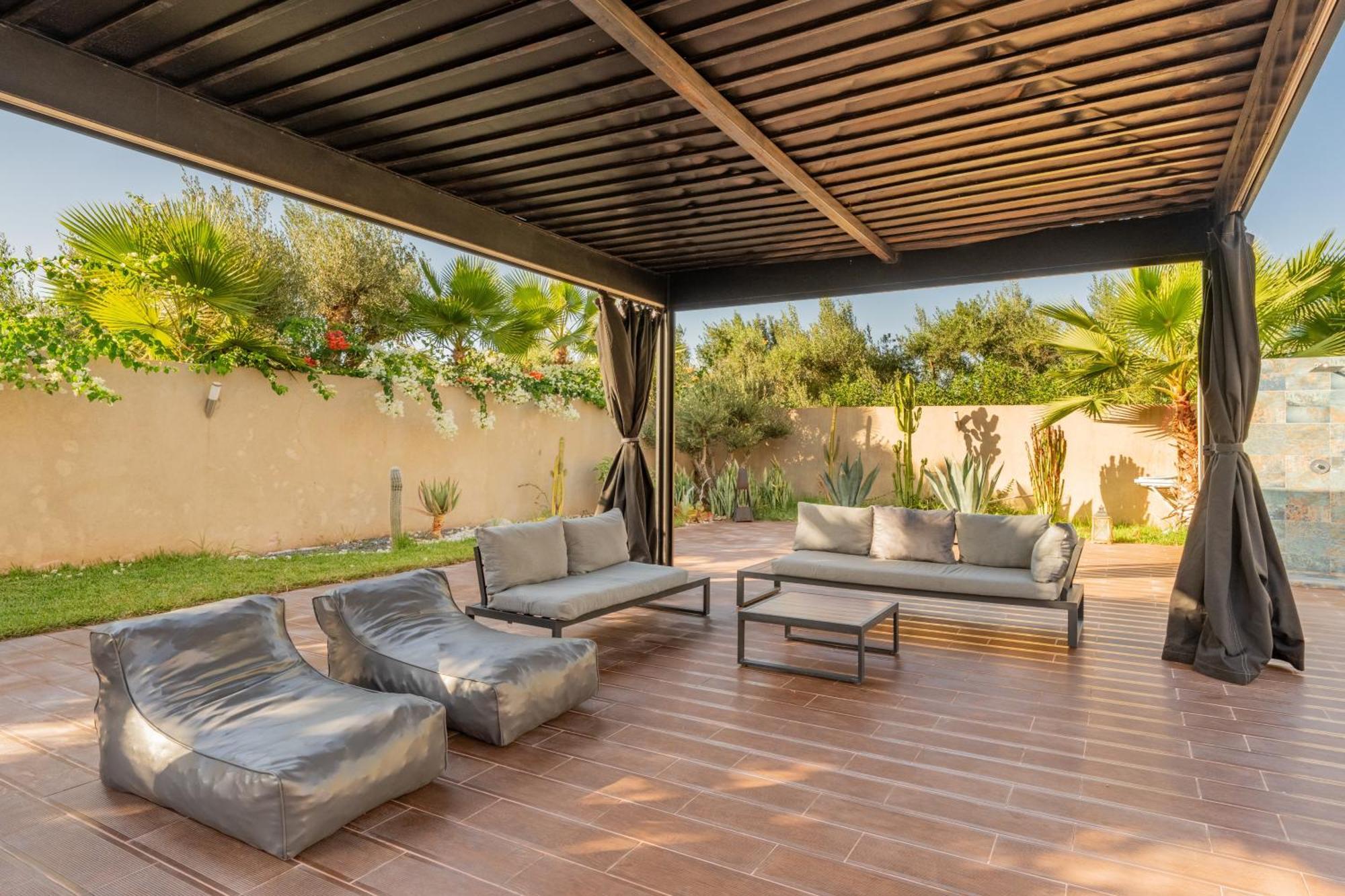 Glamorous Modern Villamarrakesh Pousada *