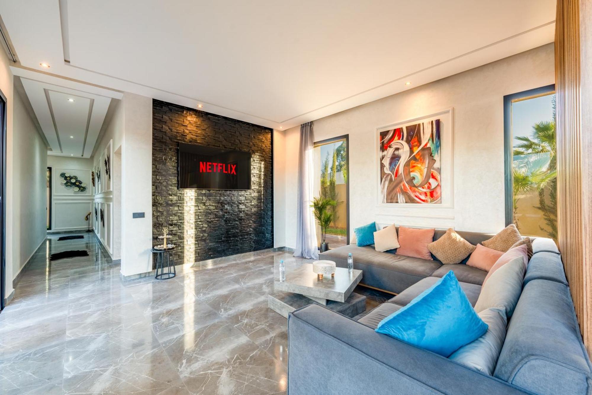 Glamorous Modern Villamarrakesh Pousada *