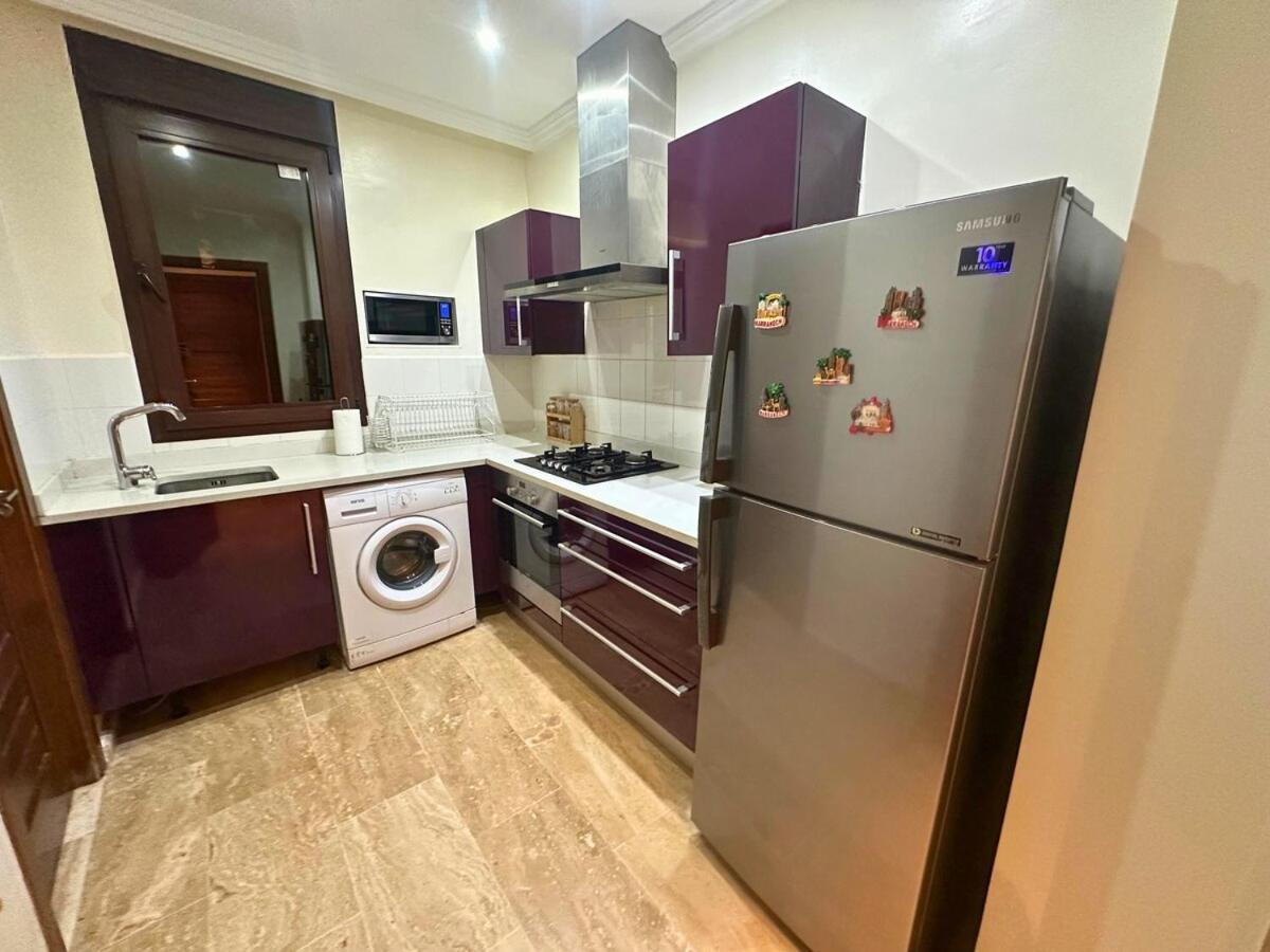 Exclusive Luxury With Pool, Jacuzzi And Service Apartment *