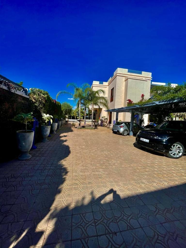 Souzana Villa *