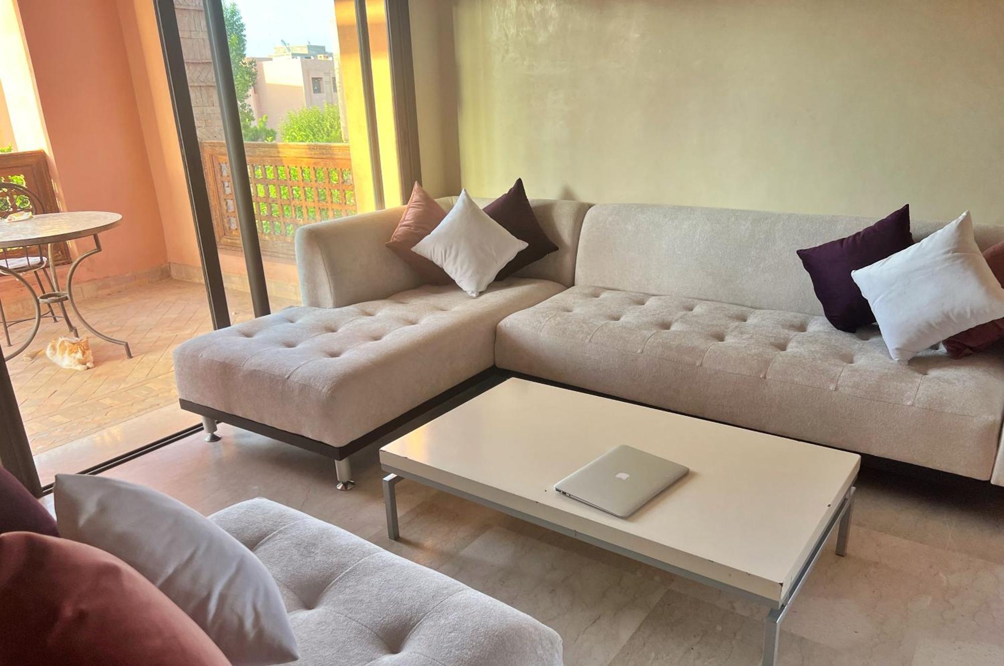 Bright W/ Pool Apartamento