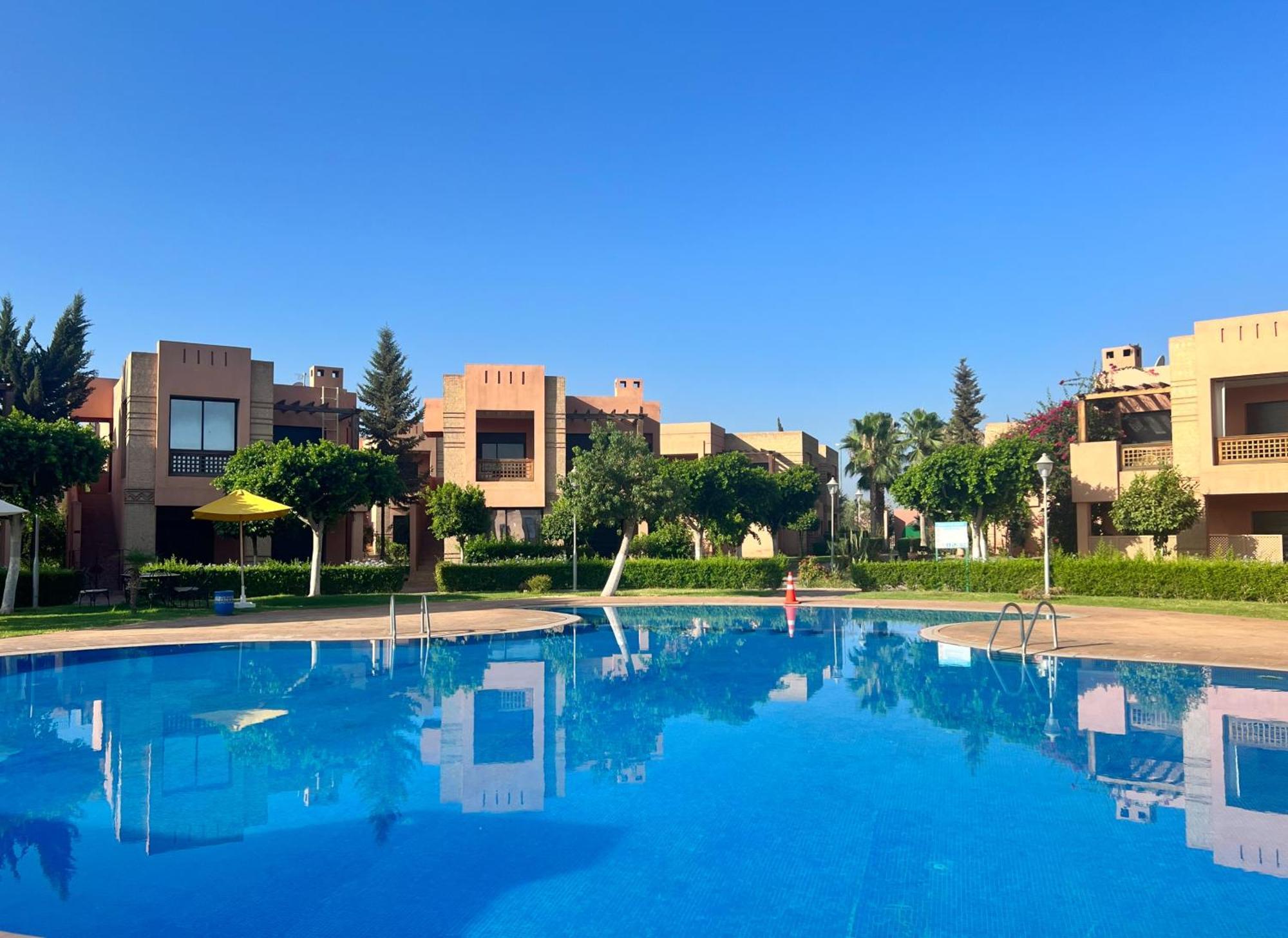 Bright W/ Pool Apartamento Marraquexe
