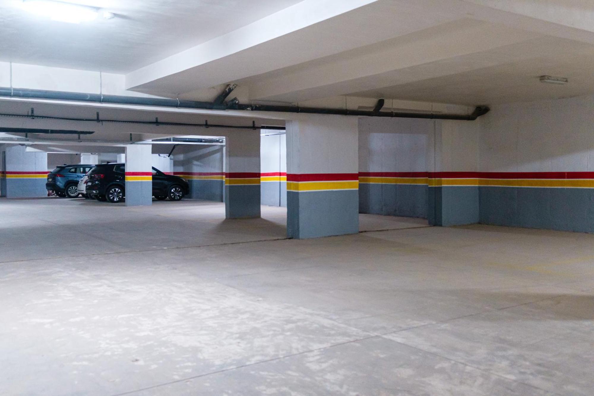New! Modern Appart, Parking , Piscine & Fiber Wifi Gueliz Centre Apartment *