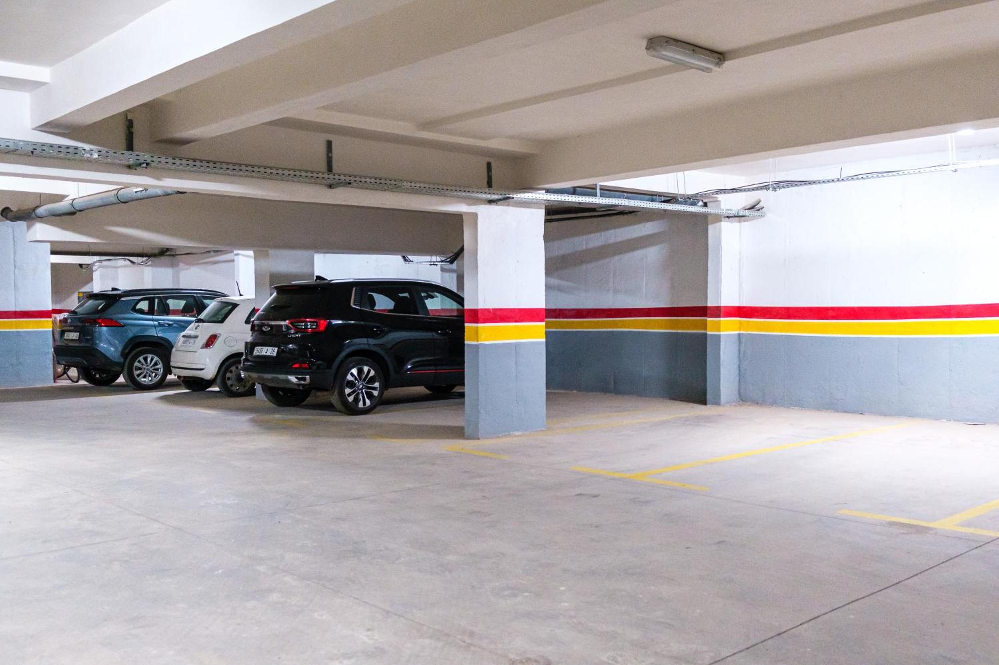 New! Modern Appart, Parking , Piscine & Fiber Wifi Gueliz Centre Apartment *
