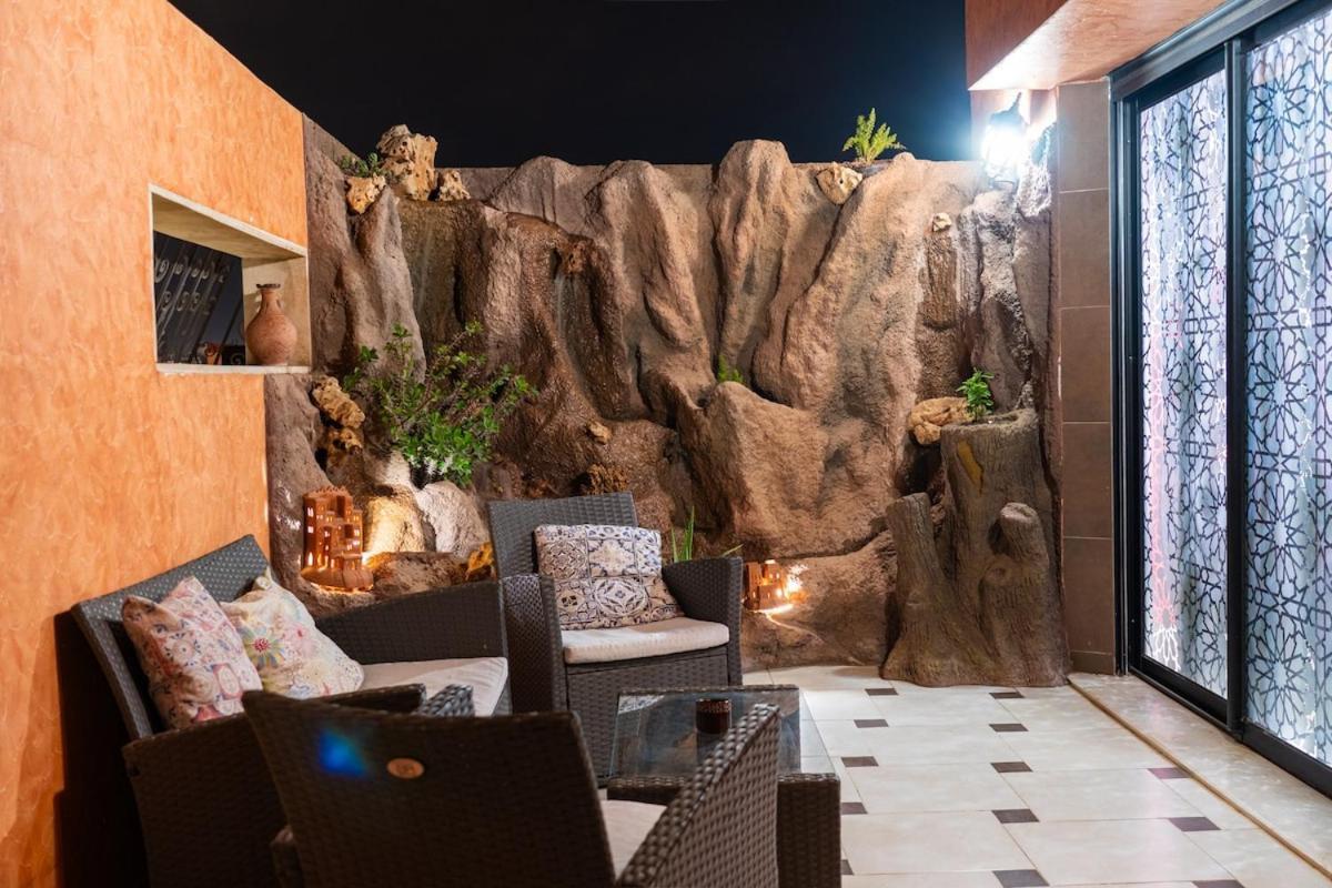 Romantic Retreat Waterfall Cozy Patio Marrakesh