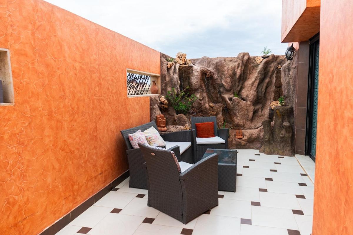 Apartment Romantic Retreat Waterfall Cozy Patio