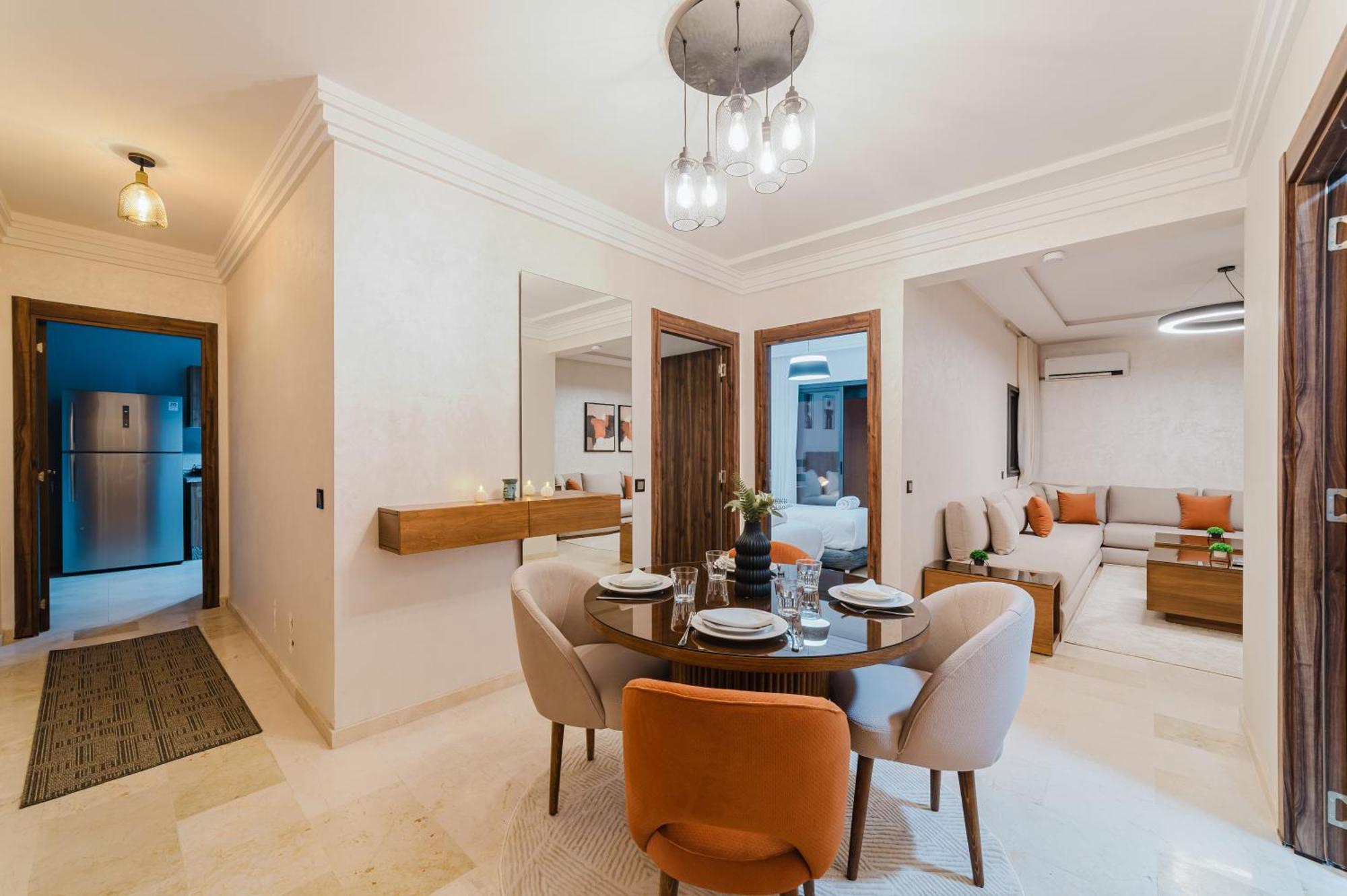 New! Modern Appart, Parking , Piscine & Fiber Wifi Gueliz Centre Marrakesh