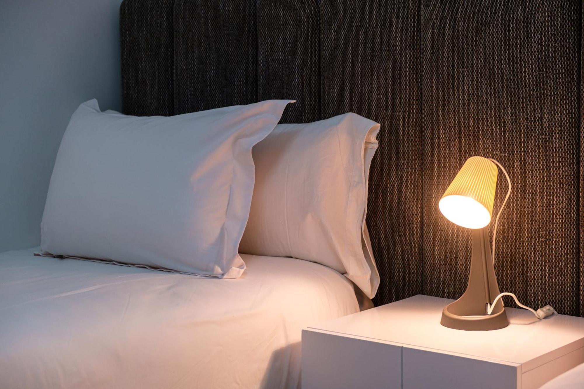 Apartment New! Modern Appart, Parking , Piscine & Fiber Wifi Gueliz Centre *