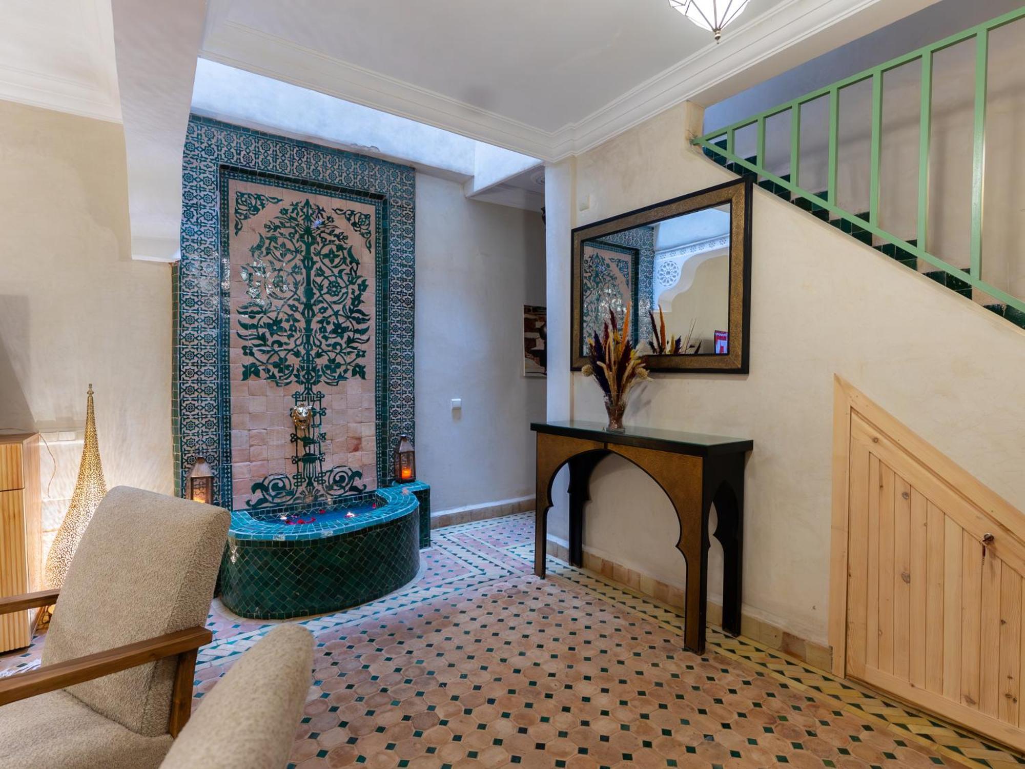 Dar Lamia Guest house *