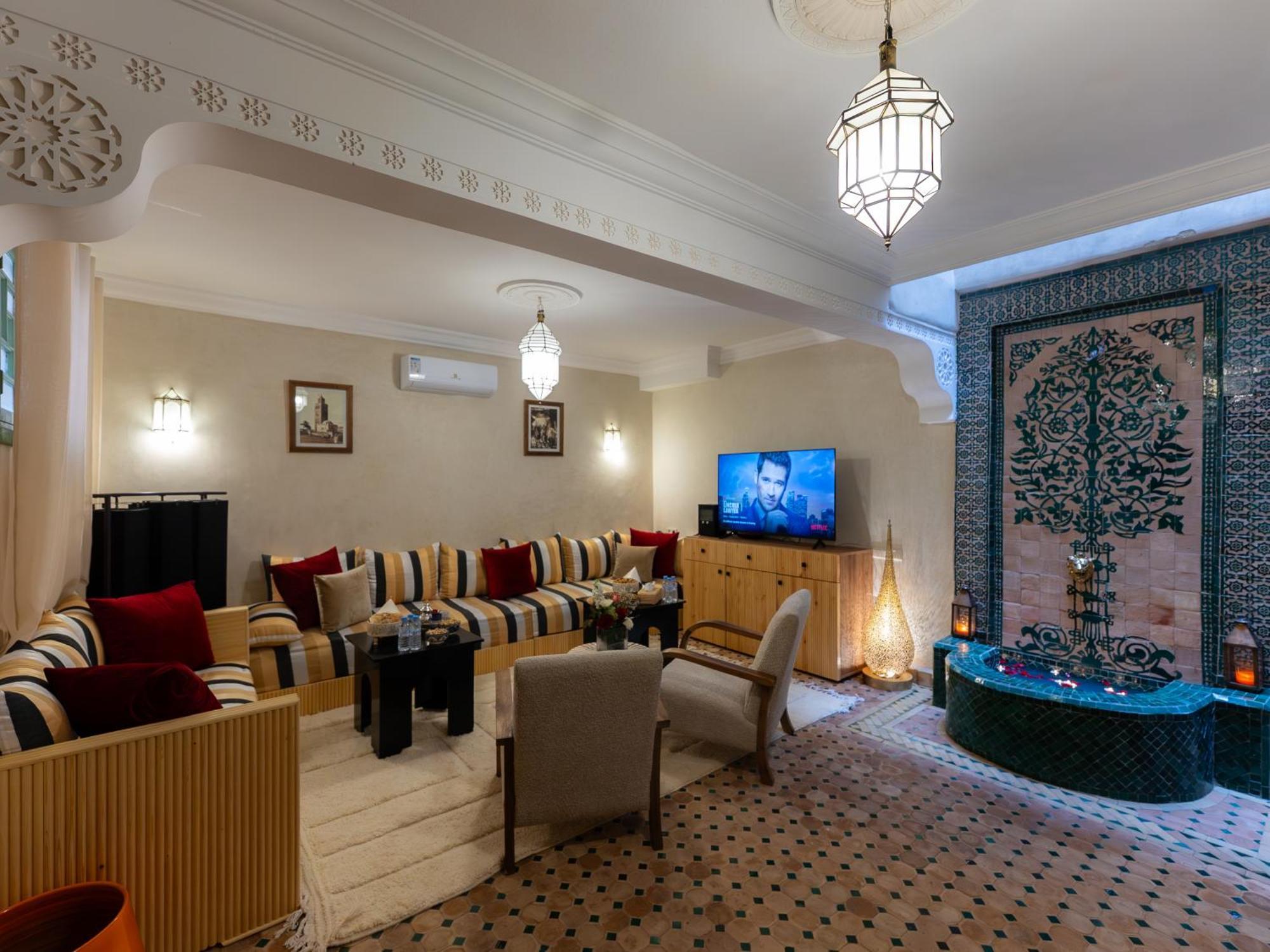 Dar Lamia Guest house *