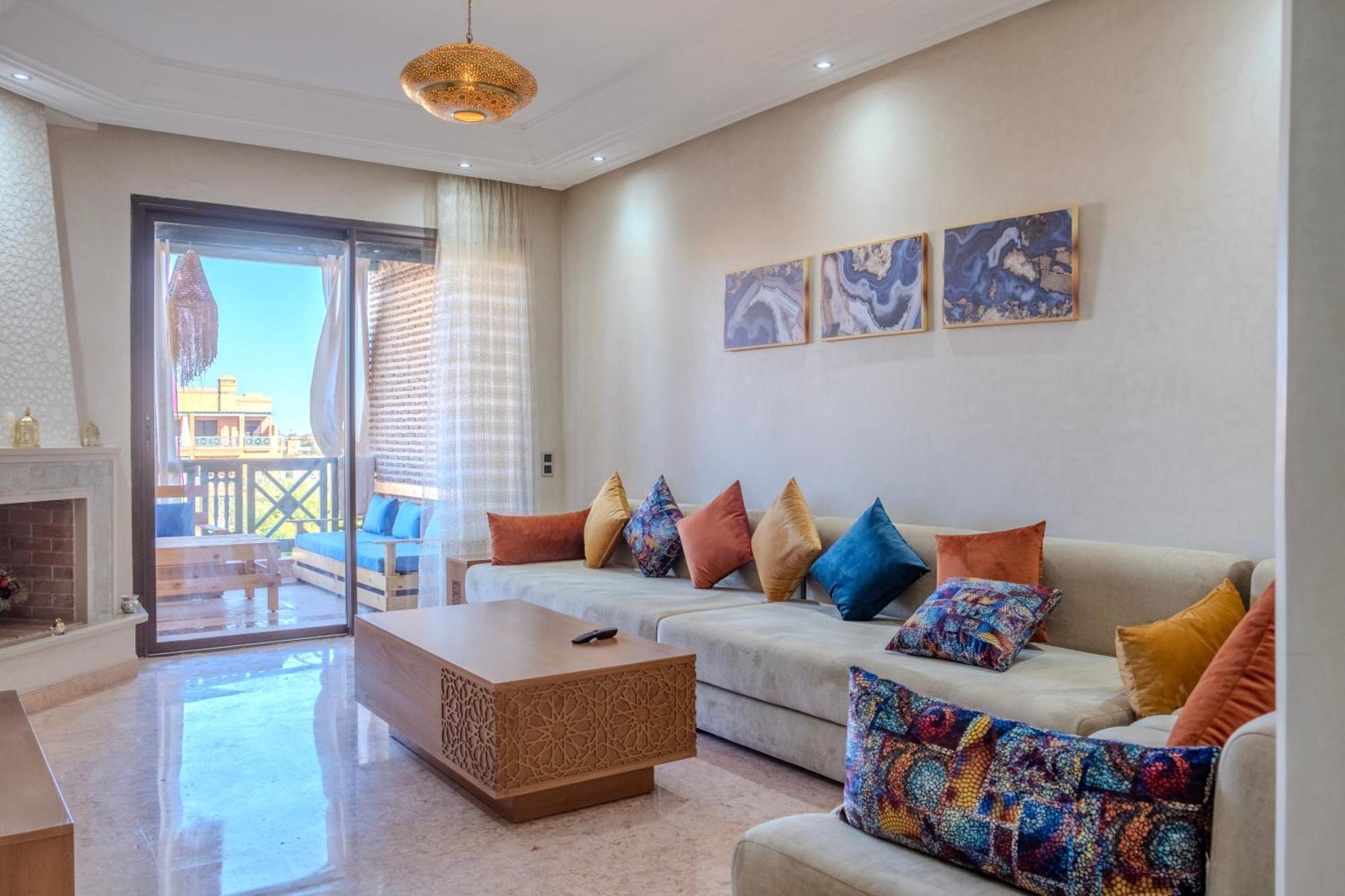 Apartment Luxury 2br With Pool & Garden View Balcony *