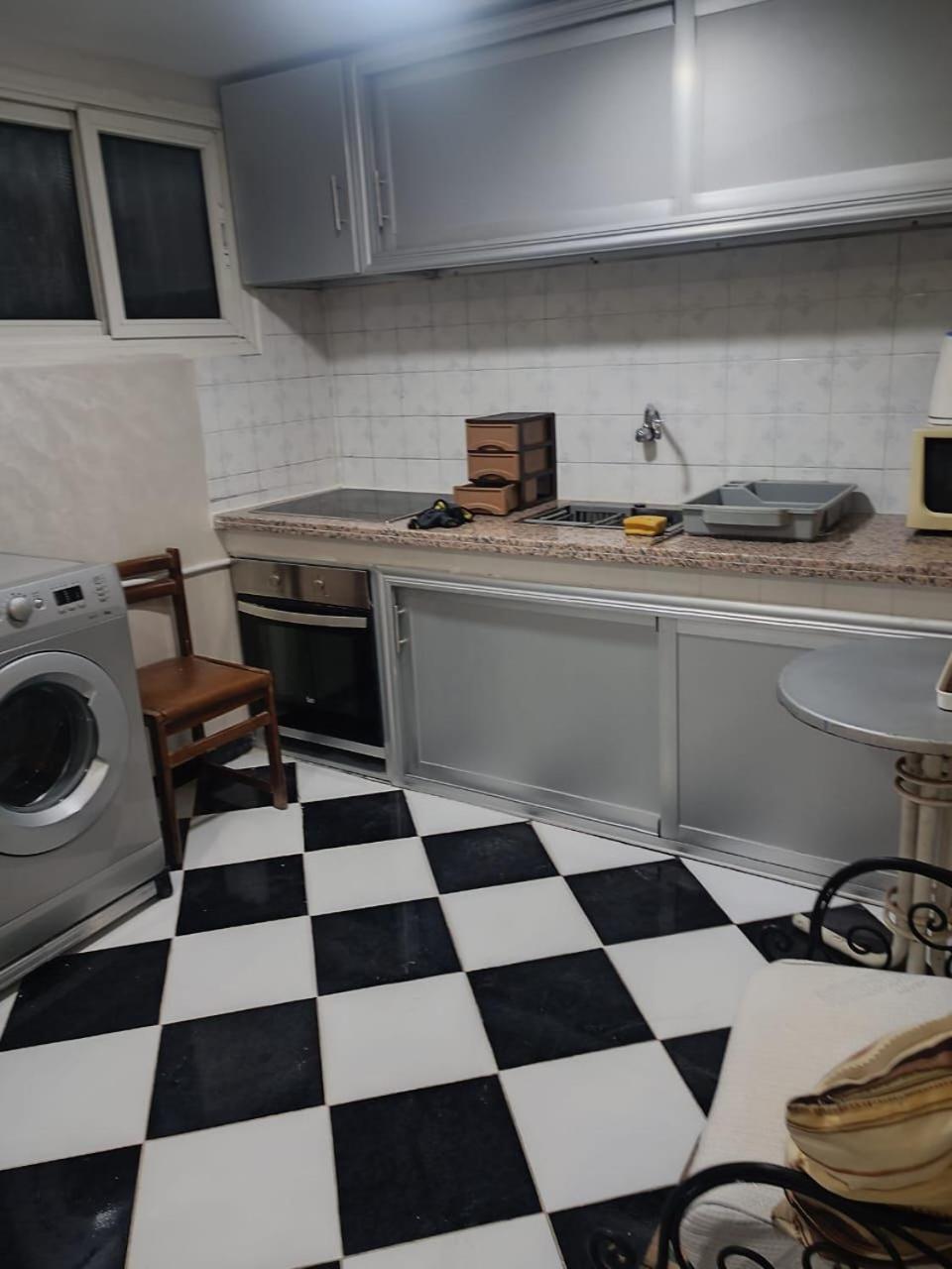 Apartment Raid Lkaram