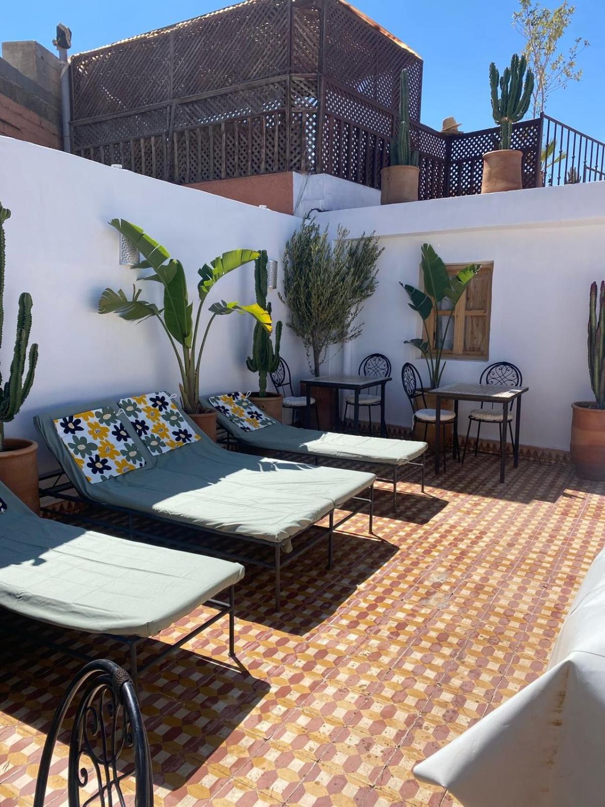Casa de hóspedes 24 *